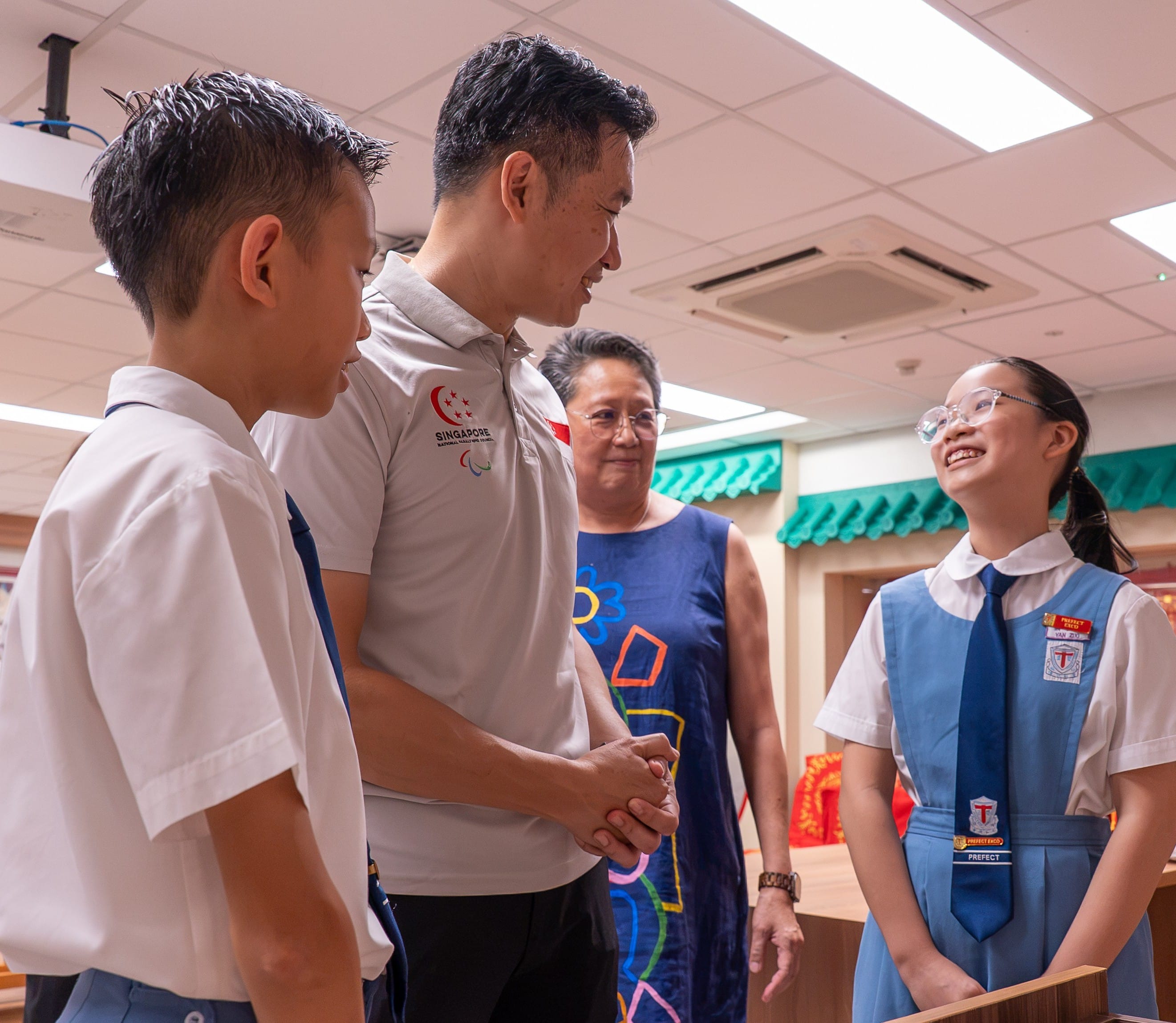 Conversation between students and Minister Neo